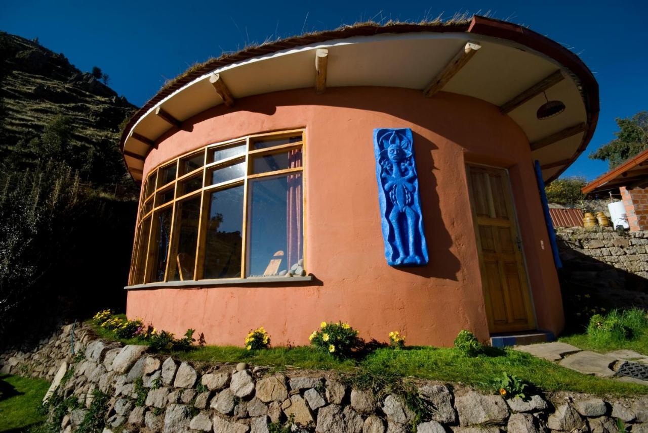 Hostal Las Olas Copacabana  Exterior photo