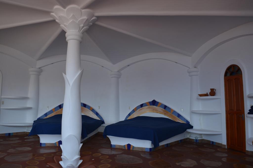 Hostal Las Olas Copacabana  Exterior photo